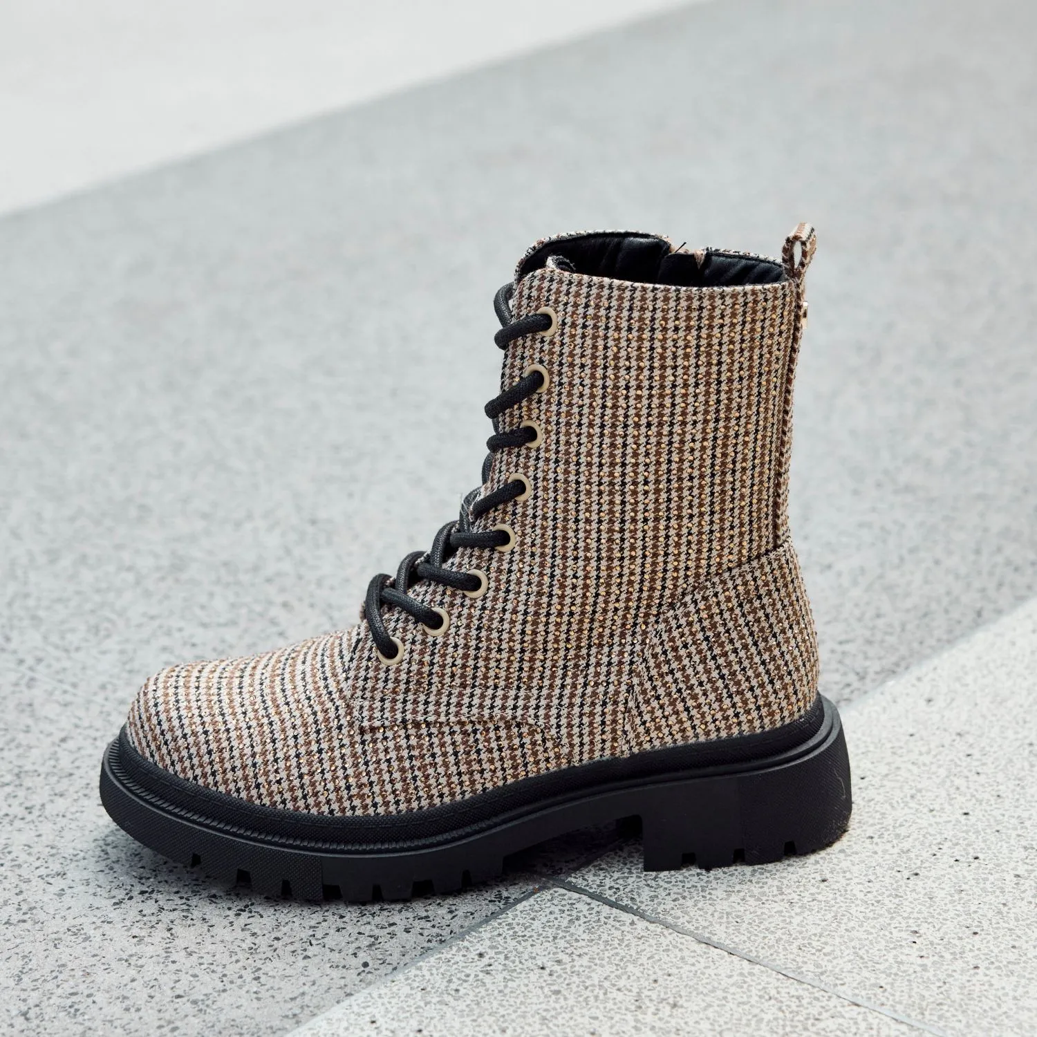 2405206_4022-6 slide-5