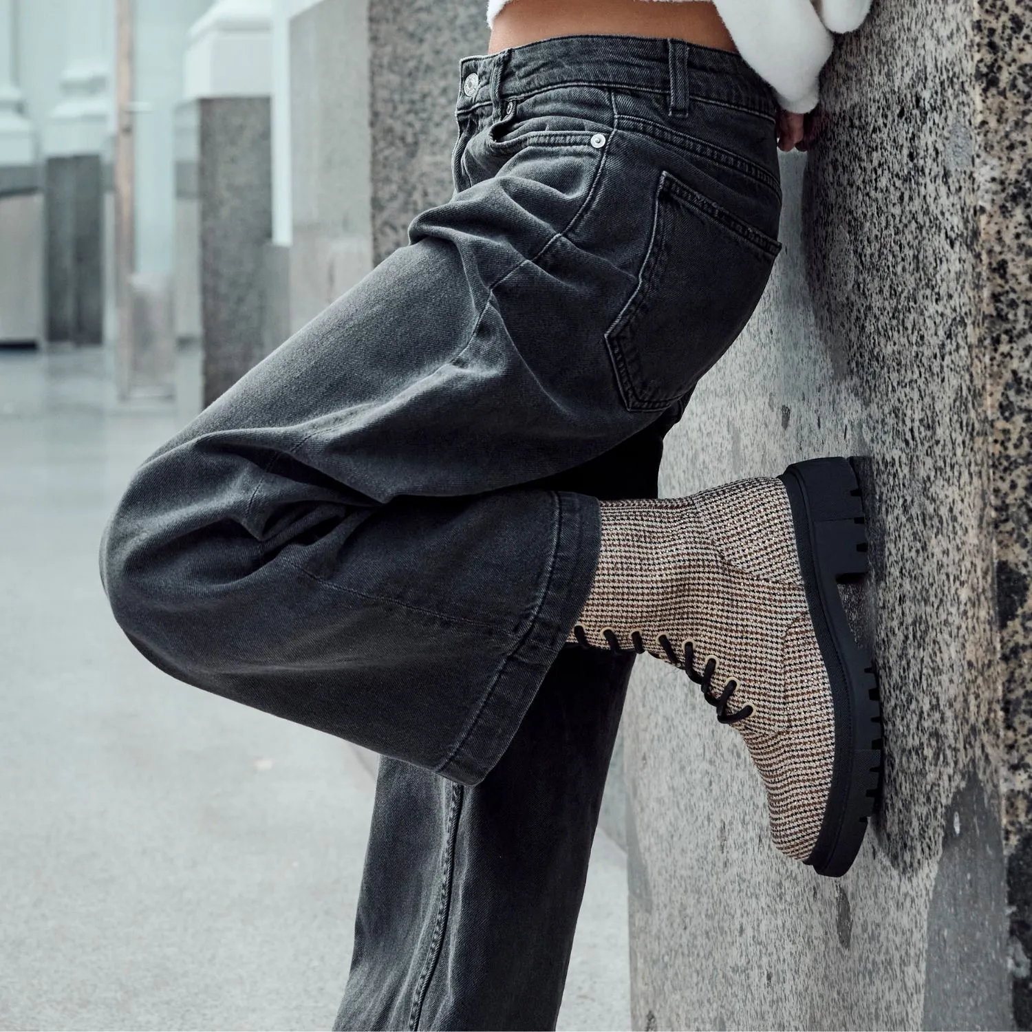 2405206_4022-5 slide-6