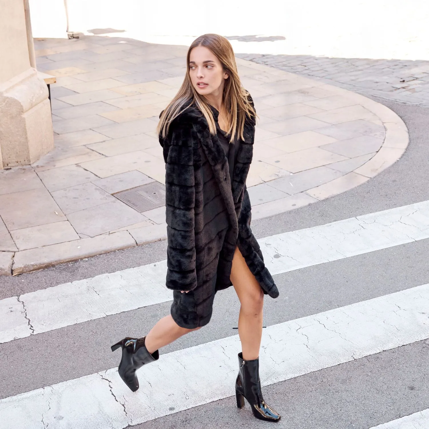 2403804_1301-6 slide-6